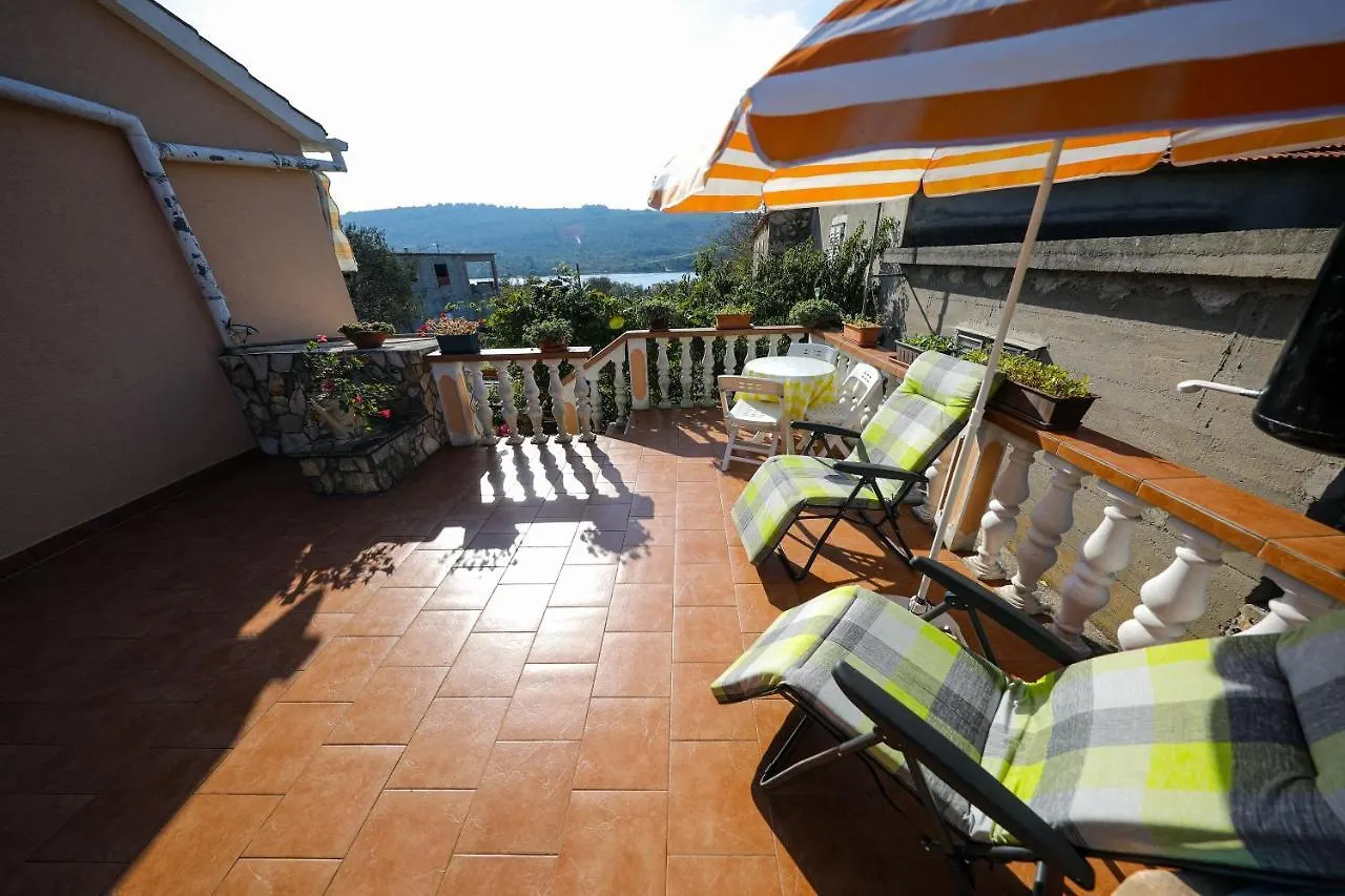 Apartments With A Parking Space Brbinj, Dugi Otok - 8160 Brbinj