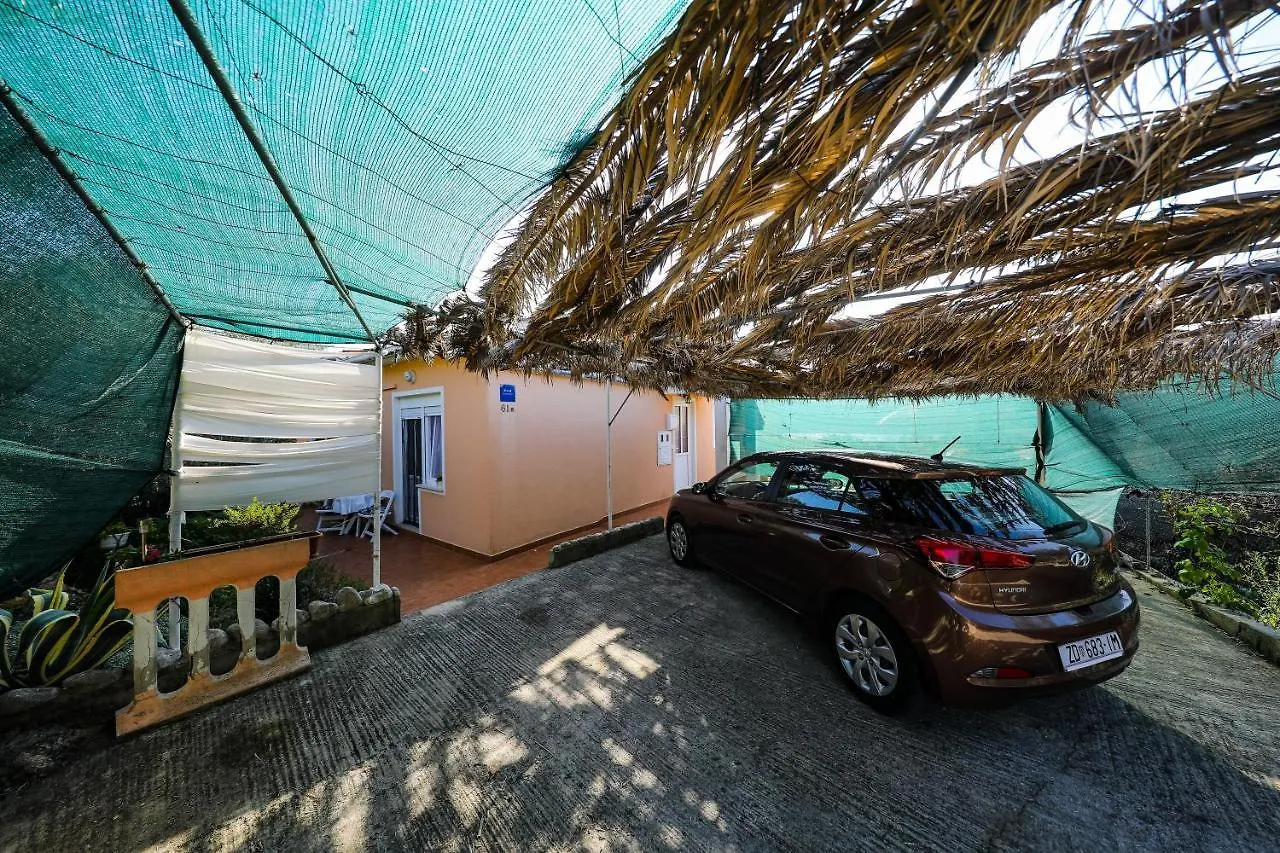 Apartments With A Parking Space Brbinj, Dugi Otok - 8160