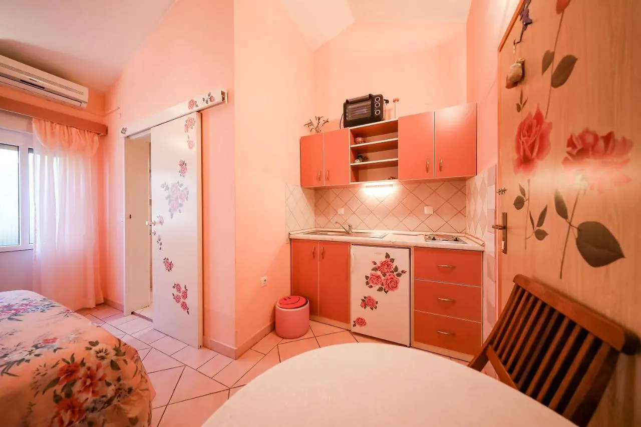 Apartments With A Parking Space Brbinj, Dugi Otok - 8160 0*, Brbinj Croatia
